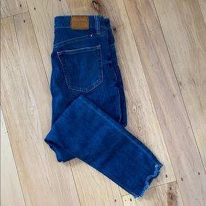 Lucky Brand Dark Wash Skinny Jeans